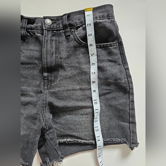 Ardene Size 5 Boyfriend Women's Black Denim Shorts High Waisted - Picture 5 of 6